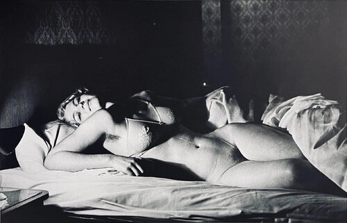 Nude Berlin, 1978 de Helmut Newton, Fotografía a la venta en Singulart