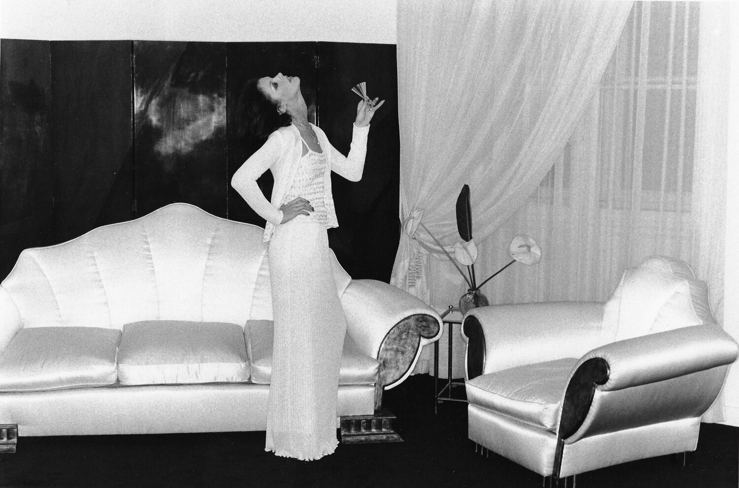 At Karl Lagerfeld's, Paris Helmut Newton Fotografie zu verkaufen