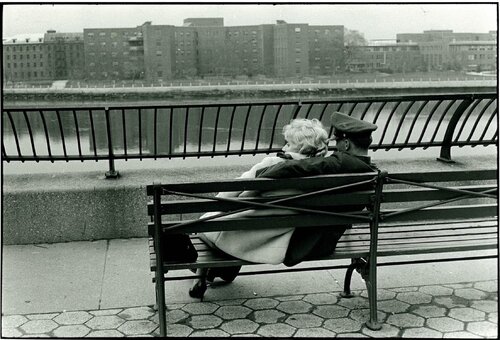 Roosevelt Island, New York, USA par Henri Cartier-Bresson, Photographie en vente sur Singulart