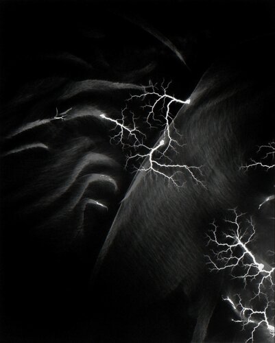 Lightning Fields 147 di Hiroshi Sugimoto, Fotografia in vendita su Singulart