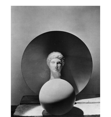 Classical Still Life, New York von Horst P. Horst, Fotografie kaufen auf Singulart