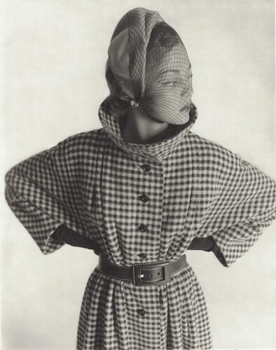 Checkered Coat, Jean Patchett van Horst P. Horst, Fotografie te koop op Singulart