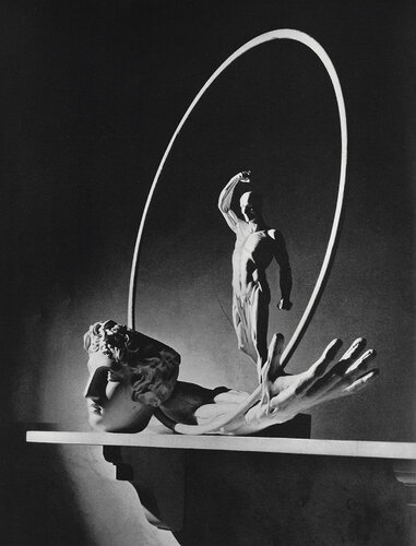 Still Life, Houden, Hoop di Horst P. Horst, Fotografia in vendita su Singulart