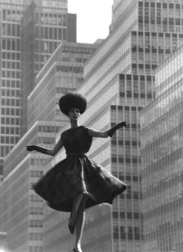 Park Avenue Fashion, New York di Horst P. Horst, Fotografia in vendita su Singulart