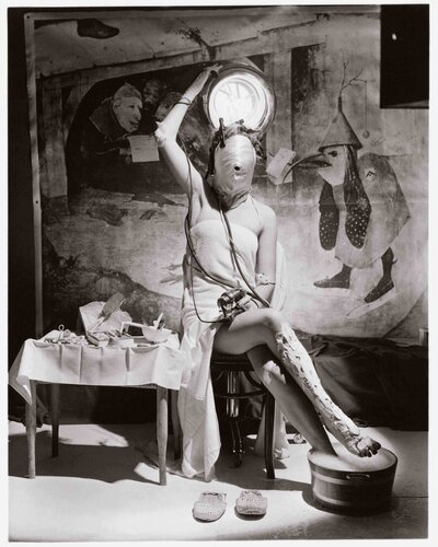 Electric Beauty van Horst P. Horst, Fotografie te koop op Singulart