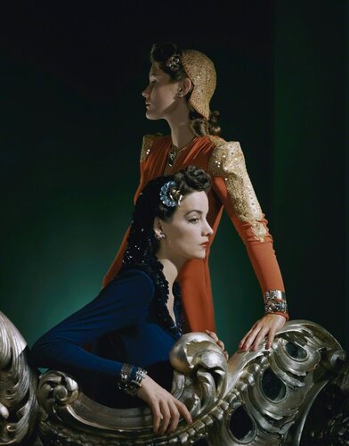 Ensembles by Nettie Rosenstein, Jewelry by Tiffany & Co., 1940 van Horst P. Horst, Fotografie te koop op Singulart