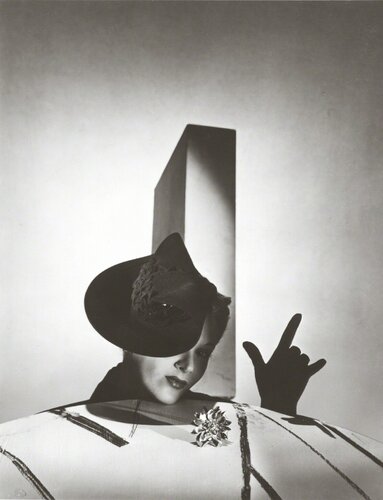 Lisa "I Love You" van Horst P. Horst, Fotografie te koop op Singulart