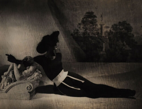 Dorian Leigh, Vogue Studio van Horst P. Horst, Fotografie te koop op Singulart