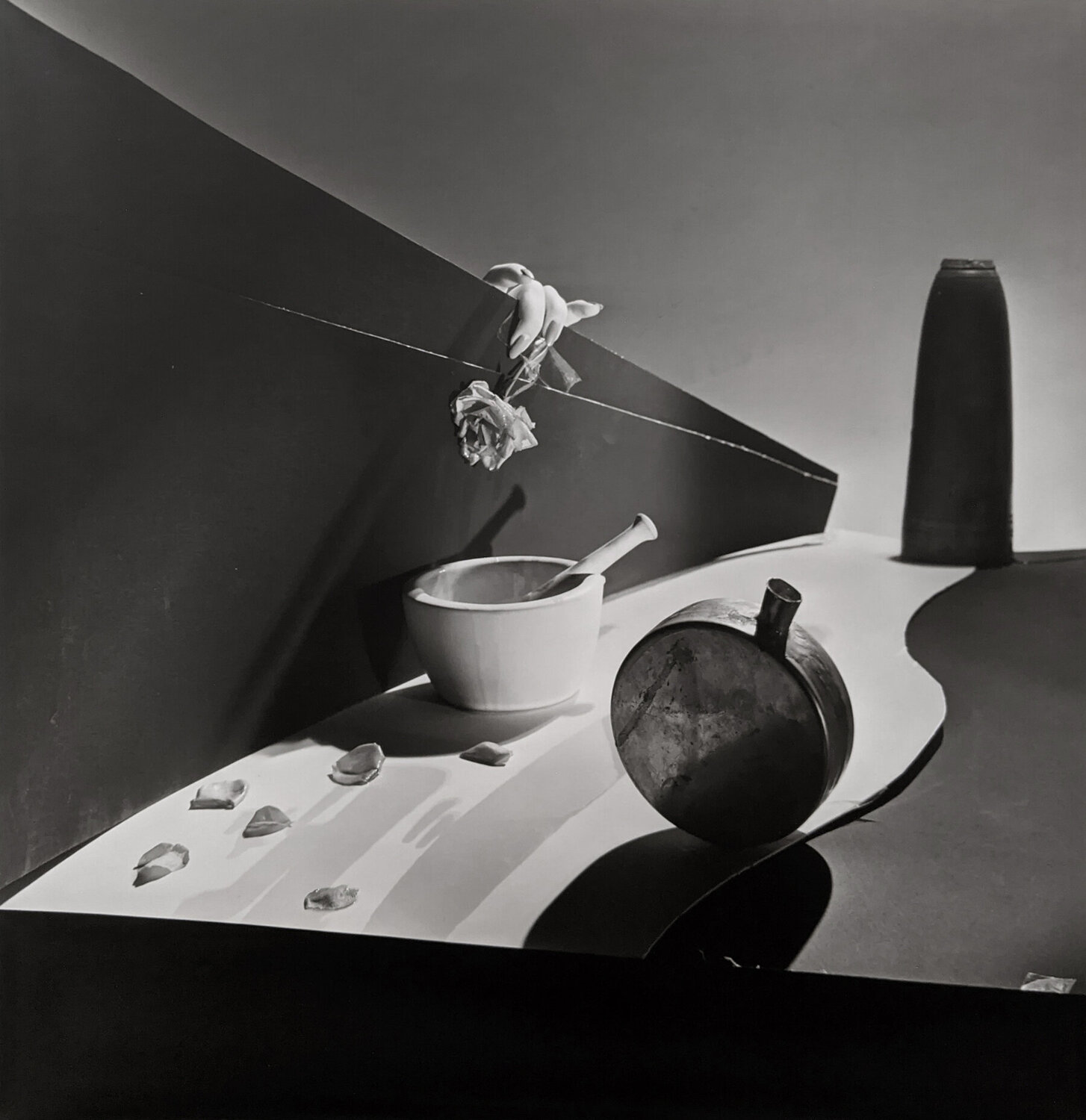 Surreal Beauty Cream, New York Horst P. Horst Fotografie zu verkaufen