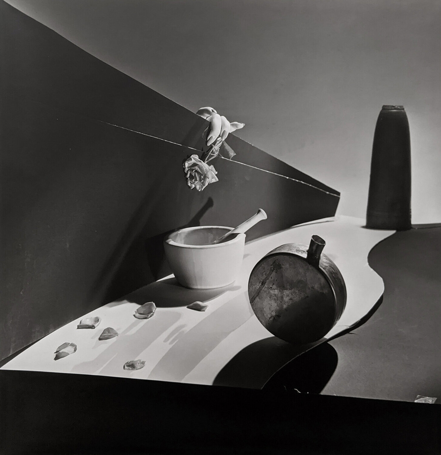 Surreal Beauty Cream, New York Horst P. Horst Fotografie zu verkaufen
