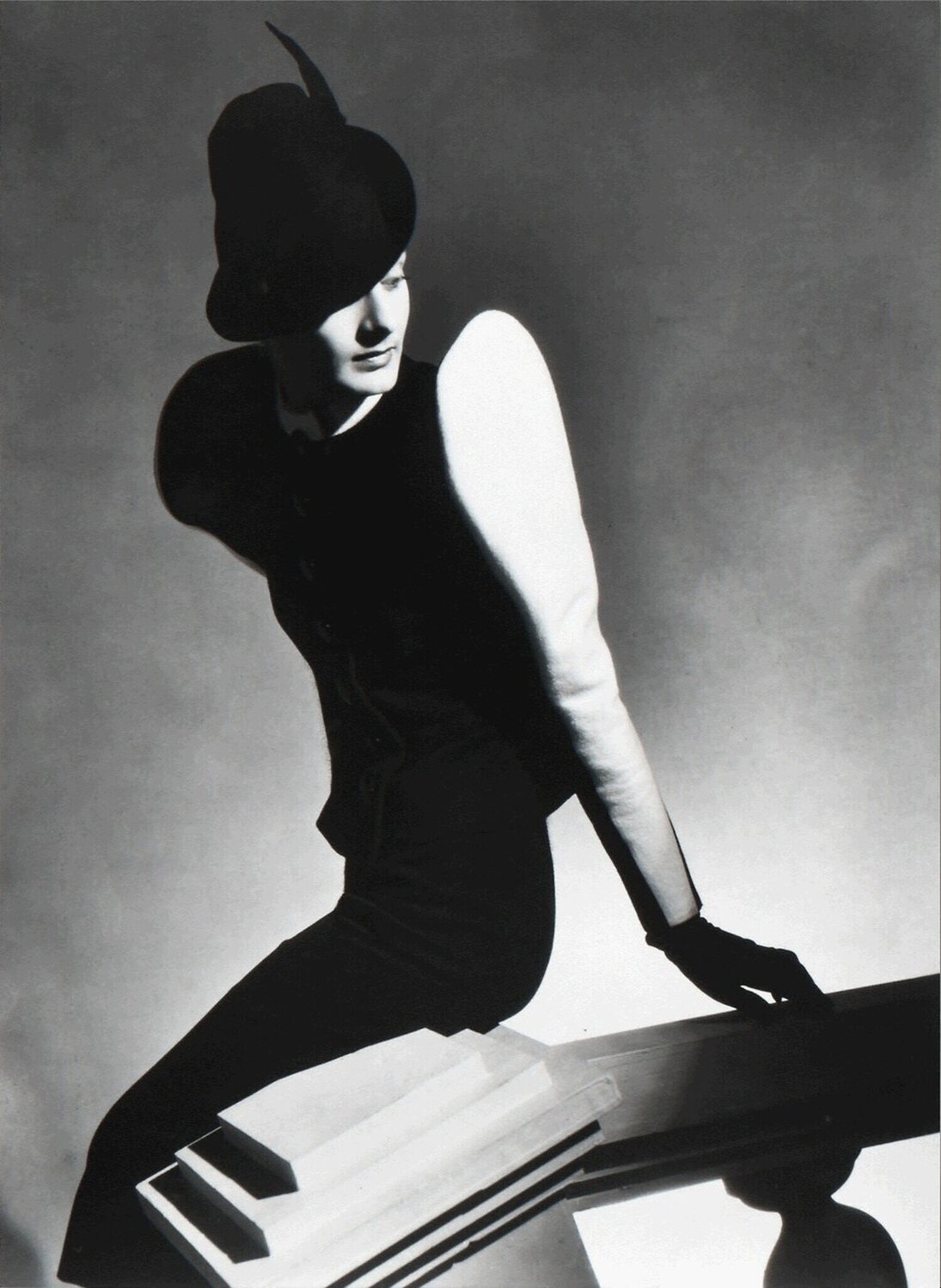 White Sleeve Horst P. Horst Fotografia in vendita