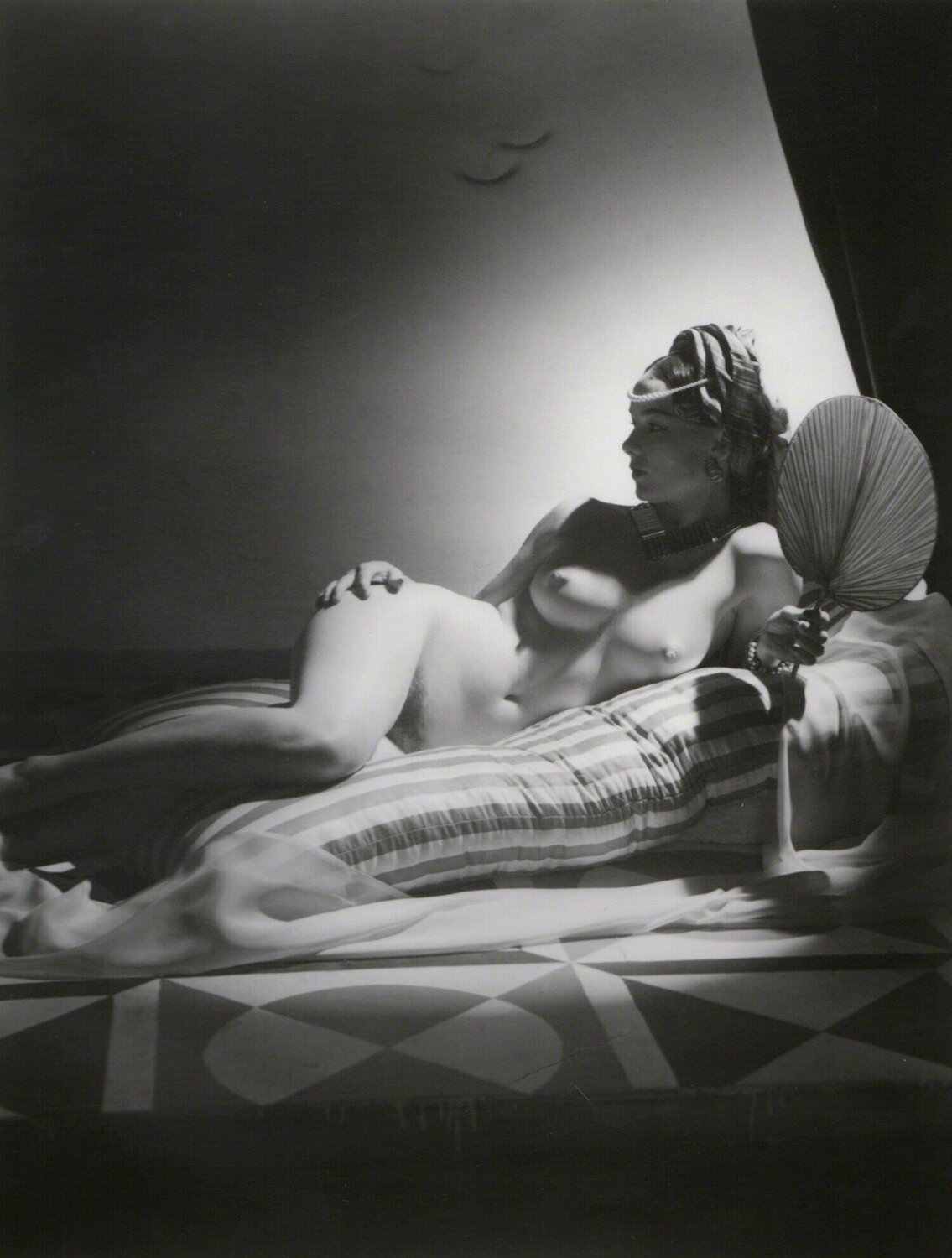 Odalisque I Horst P. Horst Fotografie te koop