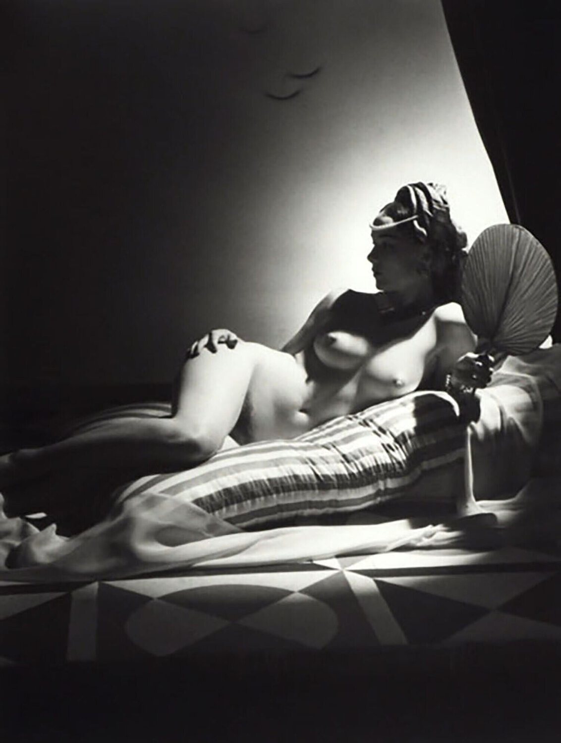 Odalisque, New York Horst P. Horst Fotografia in vendita