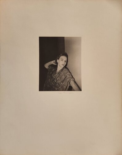 Portrait of Elizabeth Ginno van Imogen Cunningham, Fotografie te koop op Singulart