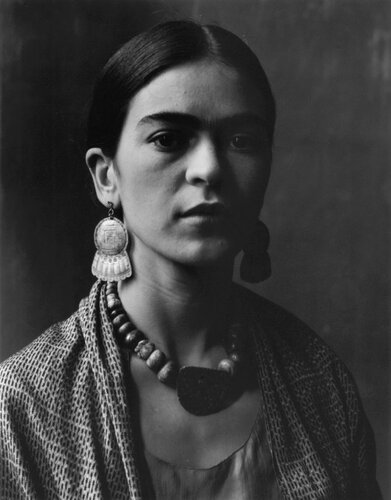 Frida Kahlo van Imogen Cunningham, Fotografie te koop op Singulart