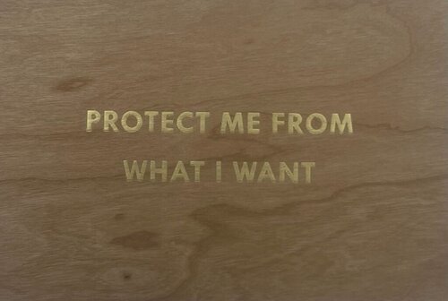 Protect Me From What I Want - gold (Truism series) von Jenny Holzer, Druck kaufen auf Singulart