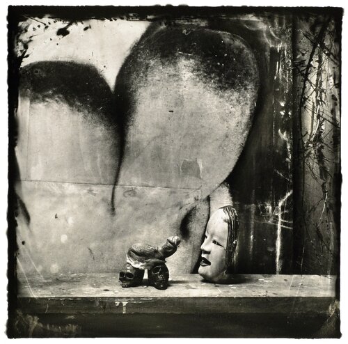 Mask and Severed Genitalia as Netsuke, New Mexico van Joel-Peter Witkin, Fotografie te koop op Singulart