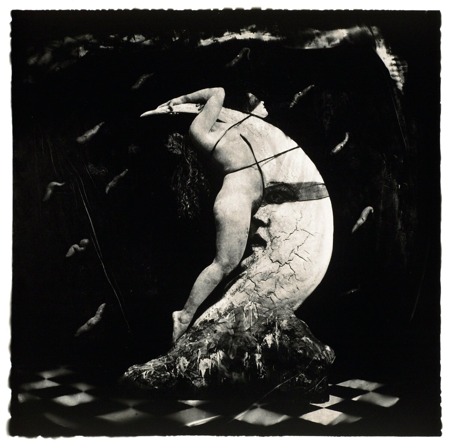 Woman Masturbating on the Moon, NM Joel-Peter Witkin Fotografie zu verkaufen