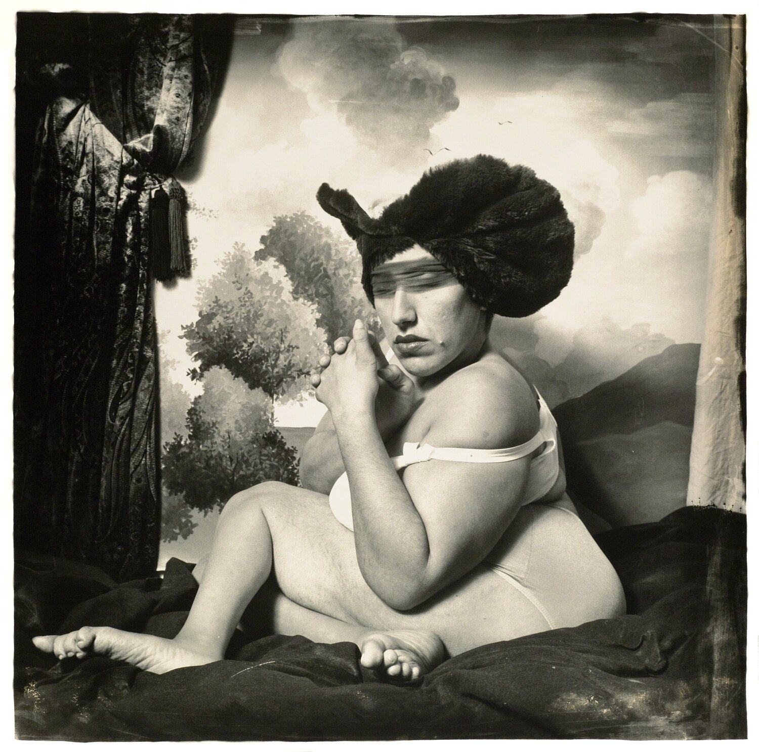 Woman in the Blue Hat, New York Joel-Peter Witkin Fotografie zu verkaufen