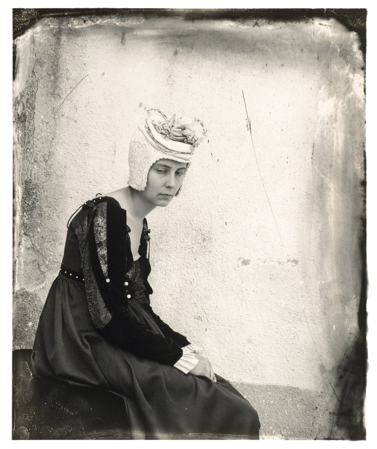 Costumed Inmate, Insane Asylum, Budapest Joel-Peter Witkin Fotografia in vendita