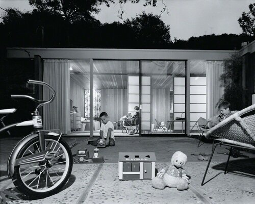 Robert Skinner, Skinner House, Beverly Hills, California. Signed, Silver Gelatin Print de Julius Shulman, Fotografía a la venta en Singulart