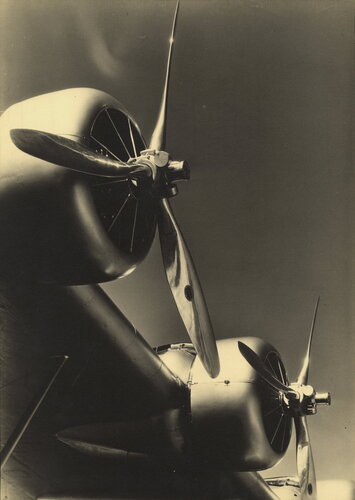 Sikorsky Propellors par Margaret Bourke-White, Photographie en vente sur Singulart