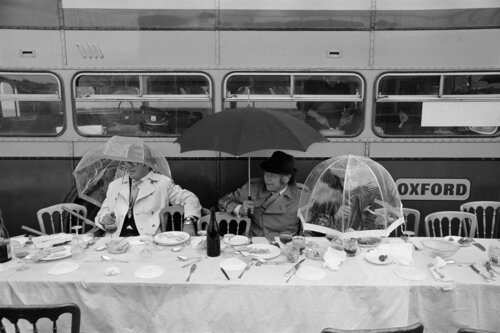 Derby Day, Epsom van Martin Parr, Fotografie te koop op Singulart