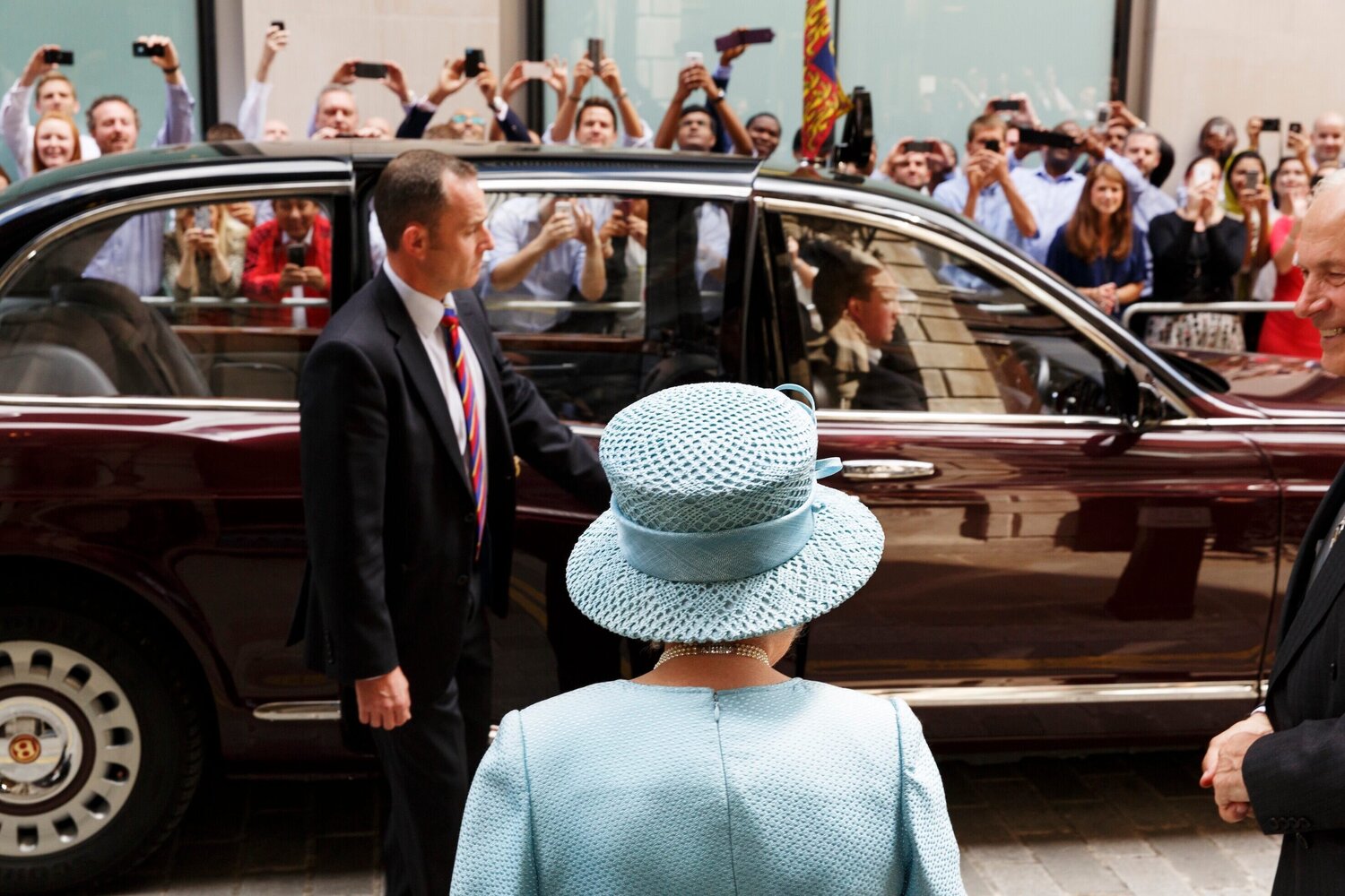 The Queen, Draper's Livery Hall, London Martin Parr Fotografie zu verkaufen
