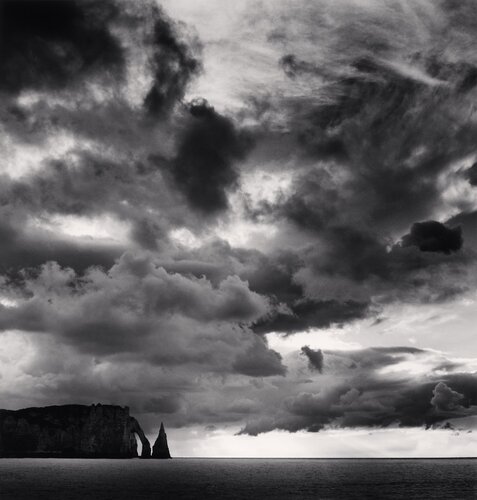Falaise d'Aval et Nuages, Etretat, Haute-Normandie, France. van Michael Kenna, Fotografie te koop op Singulart