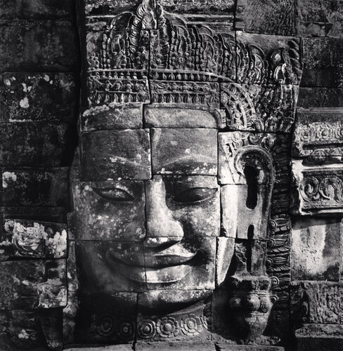 Bayon Temple Head, Angkor, Cambodia van Michael Kenna, Fotografie te koop op Singulart