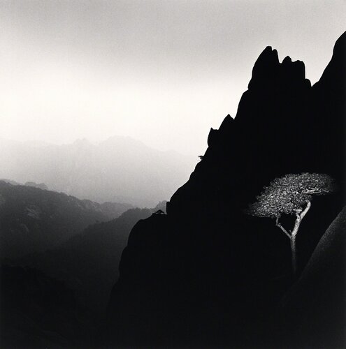 Huangshan Mountains, Study 31, Anhui, China van Michael Kenna, Fotografie te koop op Singulart