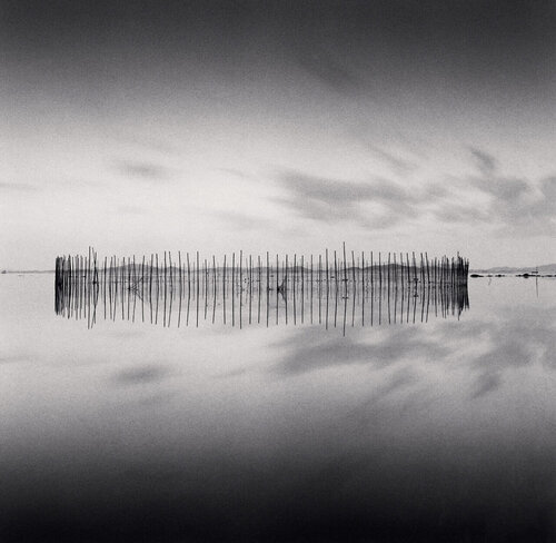 Octopus Nets, Muan-gun, Jeollanam-do, South Korea di Michael Kenna, Fotografia in vendita su Singulart