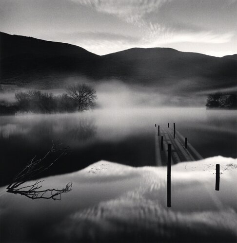 Capodacqua Lake, Capestrano, Abruzzo di Michael Kenna, Fotografia in vendita su Singulart