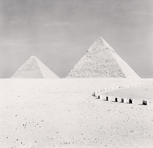 Giza Pyramids, Study 2, Cairo, Egypt. di Michael Kenna, Fotografia in vendita su Singulart