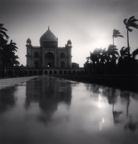 Safdar Jang, Study 2, Delhi, India di Michael Kenna, Fotografia in vendita su Singulart