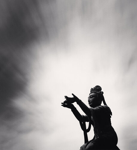 Buddha Offering, Lantau Island, Hong Kong van Michael Kenna, Fotografie te koop op Singulart