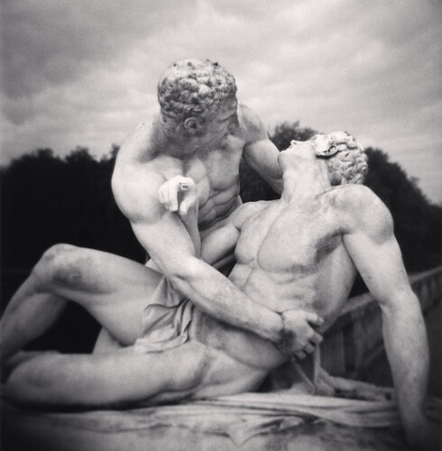 Fraternal Charity, Study 1, Rambouillet, Yvelines, France di Michael Kenna, Fotografia in vendita su Singulart