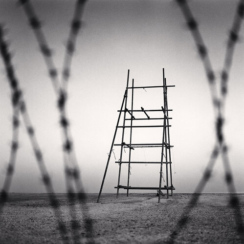 Watchtower, Study 5, Myeongpa, Gongwondo, South Korea di Michael Kenna, Fotografia in vendita su Singulart