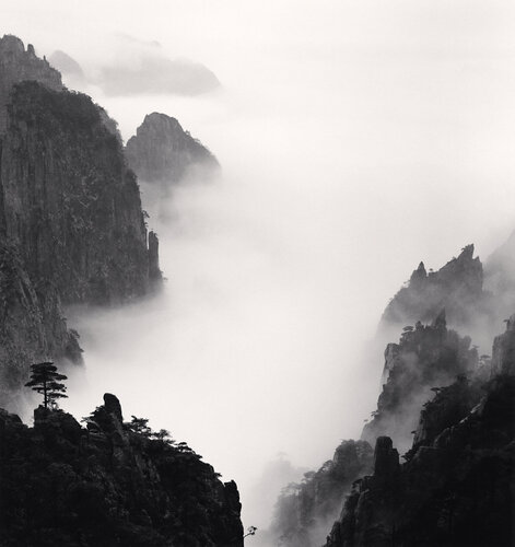 Huangshan Mountains, Study 8, Anhui, China van Michael Kenna, Fotografie te koop op Singulart