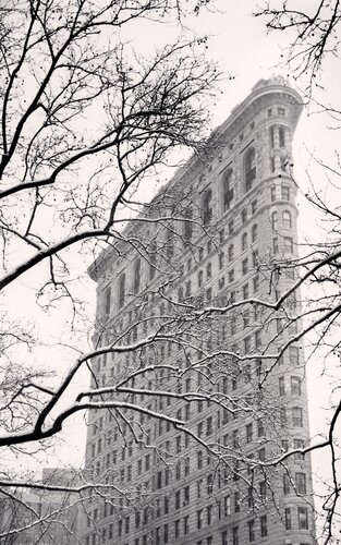 Flatiron Building, Study 2, New York, New York, USA. van Michael Kenna, Fotografie te koop op Singulart