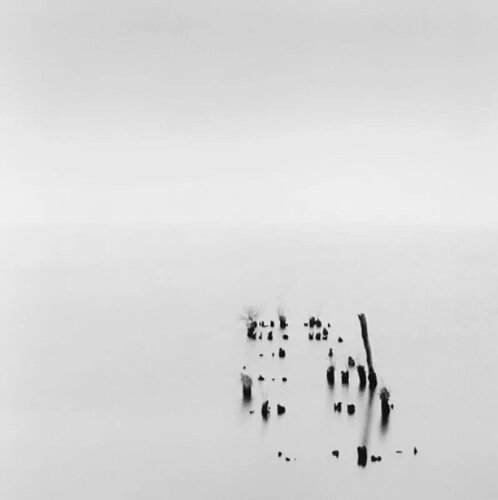 Pier Fragments, Adogawa. Hnshu, Japan van Michael Kenna, Fotografie te koop op Singulart