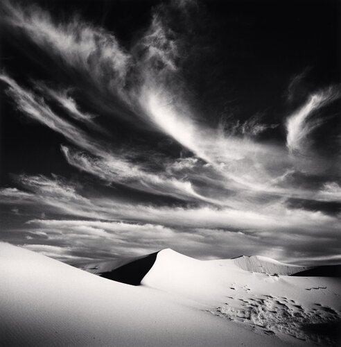 Desert Clouds, Study 2, Merzouga, Morocco. van Michael Kenna, Fotografie te koop op Singulart