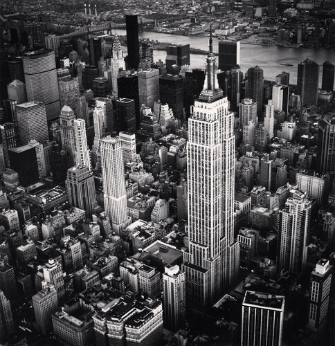 Empire State Building, Study 6, New York, NY USA di Michael Kenna, Fotografia in vendita su Singulart