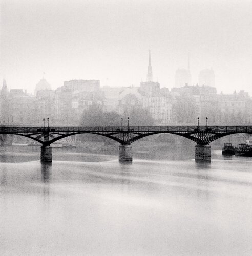 Pont des Arts, Study 3, Paris, France. di Michael Kenna, Fotografia in vendita su Singulart