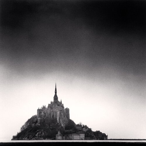 Mont St. Michel, France. di Michael Kenna, Fotografia in vendita su Singulart