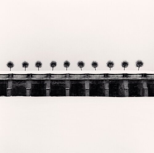 Ten Trees, Peterhof, Russia. di Michael Kenna, Fotografia in vendita su Singulart