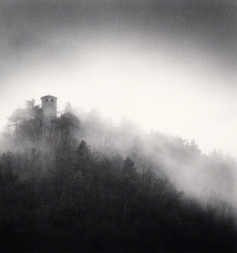 Castello de Falina, Emilia Romagna, Italy di Michael Kenna, Fotografia in vendita su Singulart