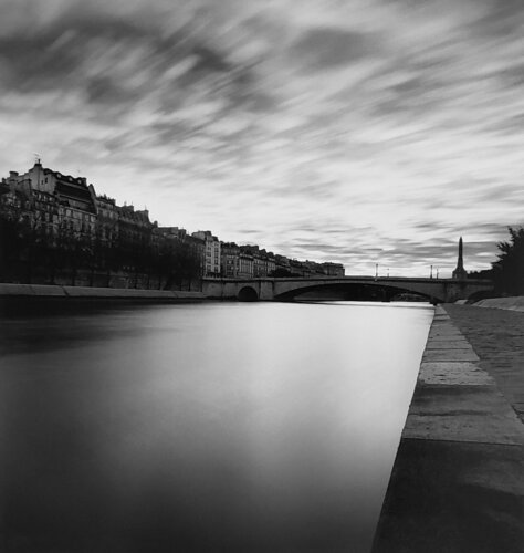 Pont de la Tournelle, Paris di Michael Kenna, Fotografia in vendita su Singulart