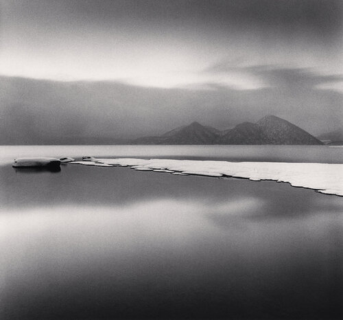 Toya Lake Boulder, Study 2, Hokkaido, Japan di Michael Kenna, Fotografia in vendita su Singulart