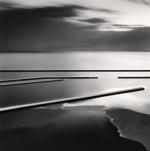 Sadakichi's Docks, Otaru, Hokkaido, Japan di Michael Kenna, Fotografia in vendita su Singulart